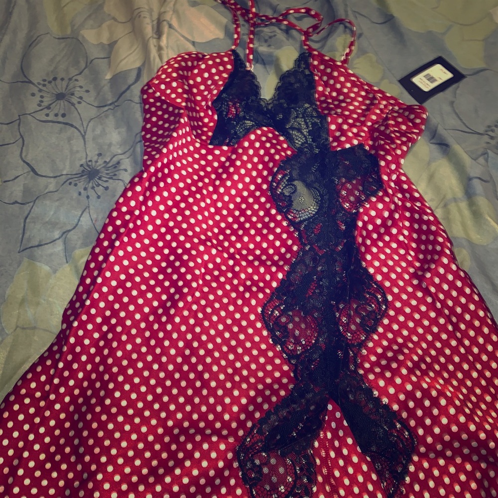 Sexy polka dot Chamise 💃🏾😘